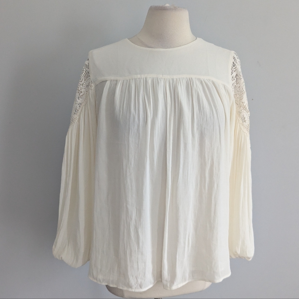 NEW Women's LOFT White Cream Lace Blouse Medium - Picture 2 of 7